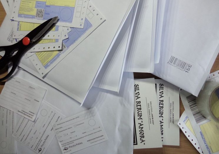 Egzemplarze autorskie przygotowywane do wysyłki